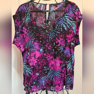 Floral‎ top